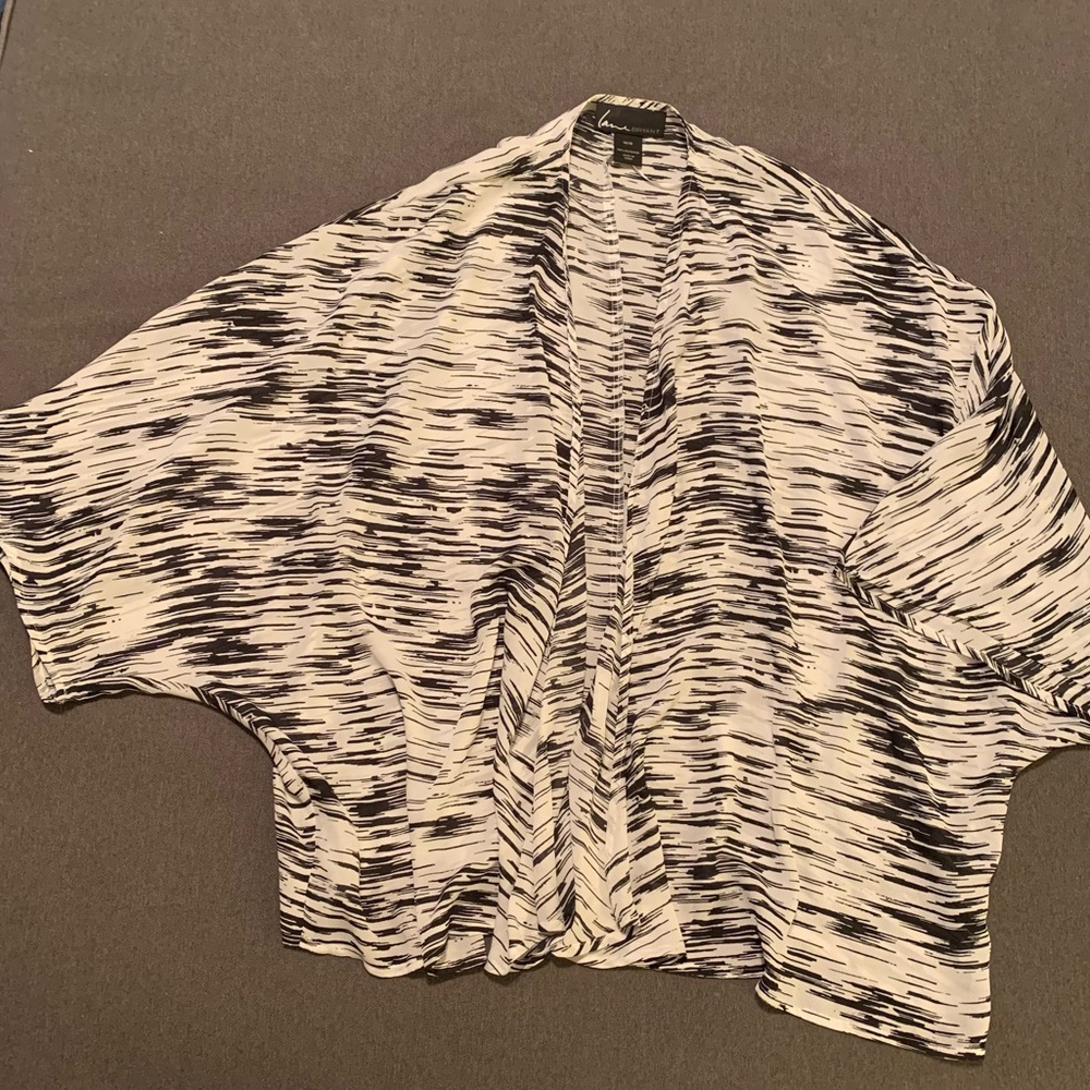 Lane Bryant flowing open blouse w/dolman sleeves